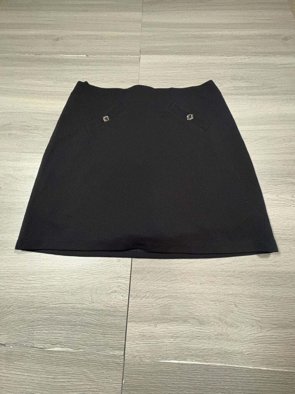 Jones New York Mini Skirt Size S Black Textured Button Flap Pockets